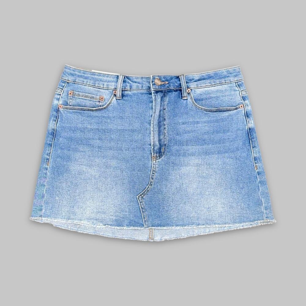 Mica Denim Light Indigo Mini Skirt - Size Large
